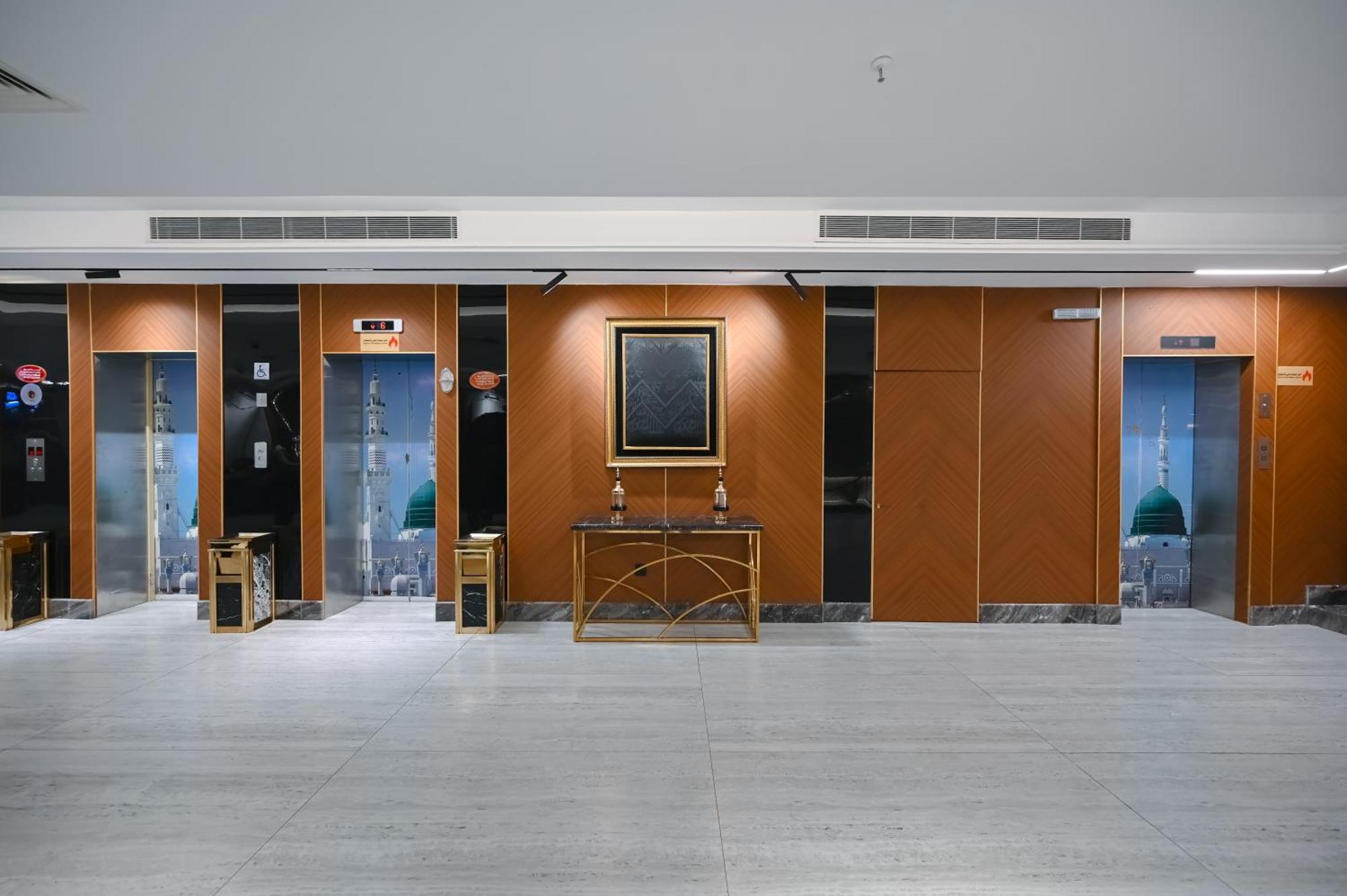 Grand Plaza Al Madina Hotel Медина Екстериор снимка